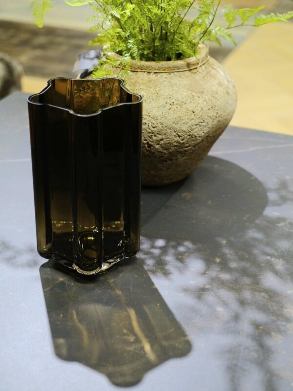 Louise Roe Funki Vase Rounded Smoke H34cm - Bilde 3