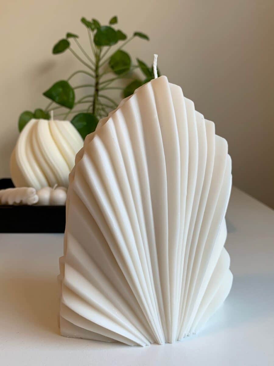 The Palm Candle Offwhite