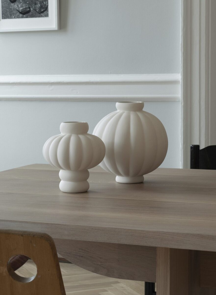Louise Roe Balloon Vase 01 Raw White 25cm