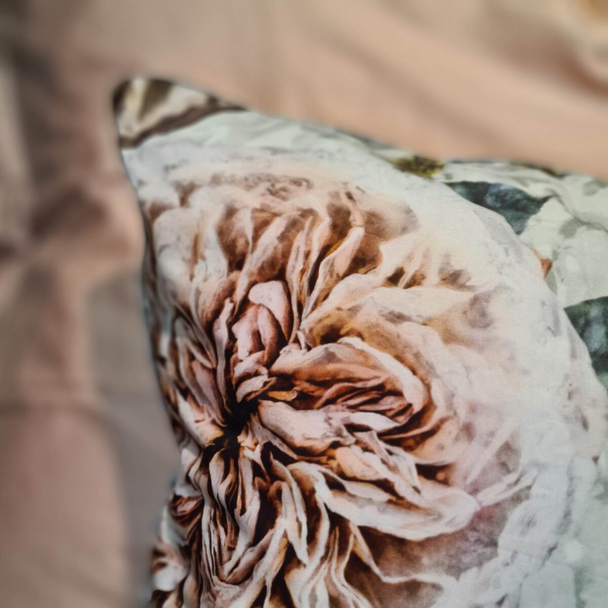 Designers Guild Pahari Tuberose Putevar 50x70