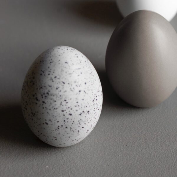 Standing Egg - Mole Dot - Bilde 1