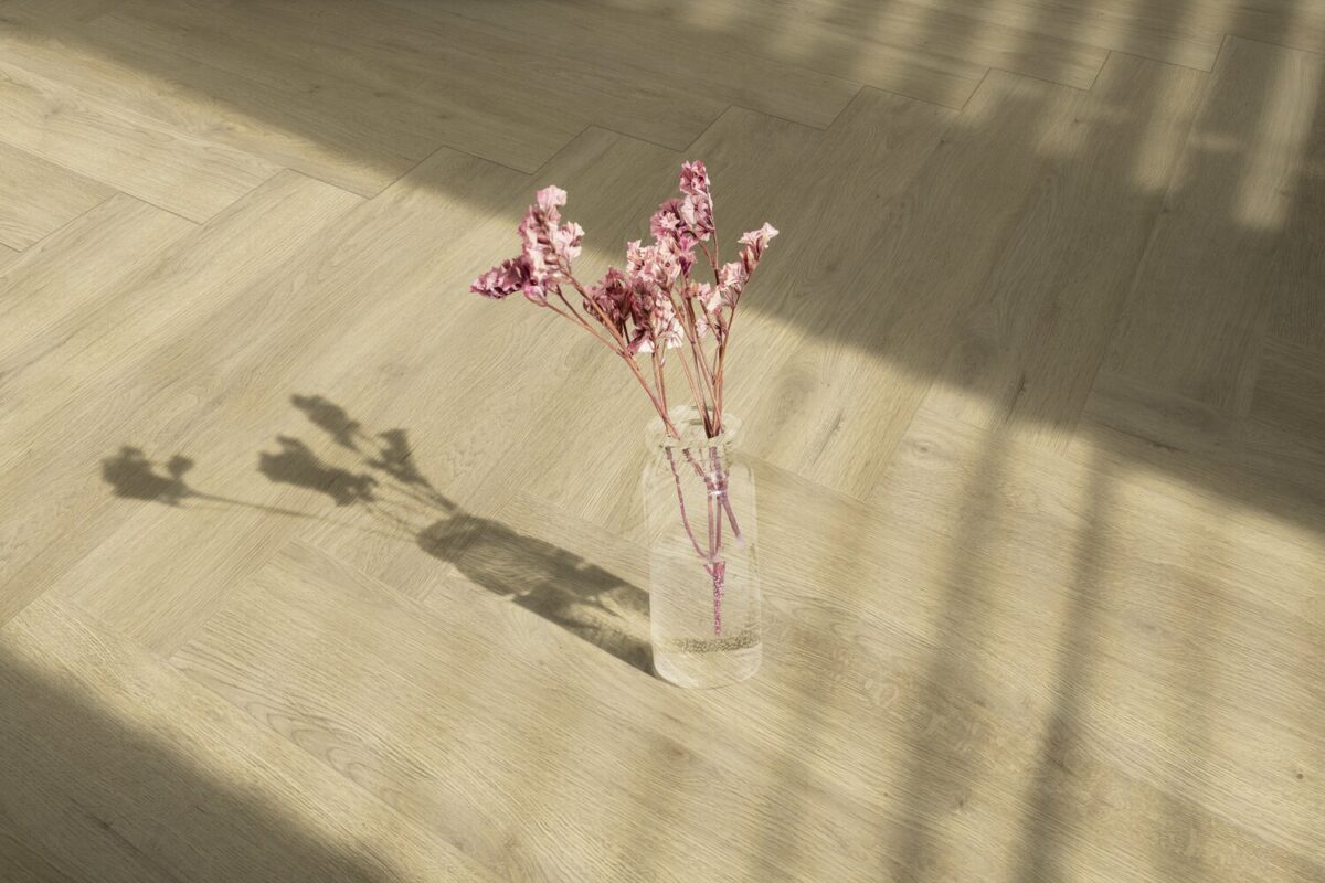 Klikkvinylgulv | Virtuo 55 Rigid Acoustic Herringbone 0997 | Sunny Nature