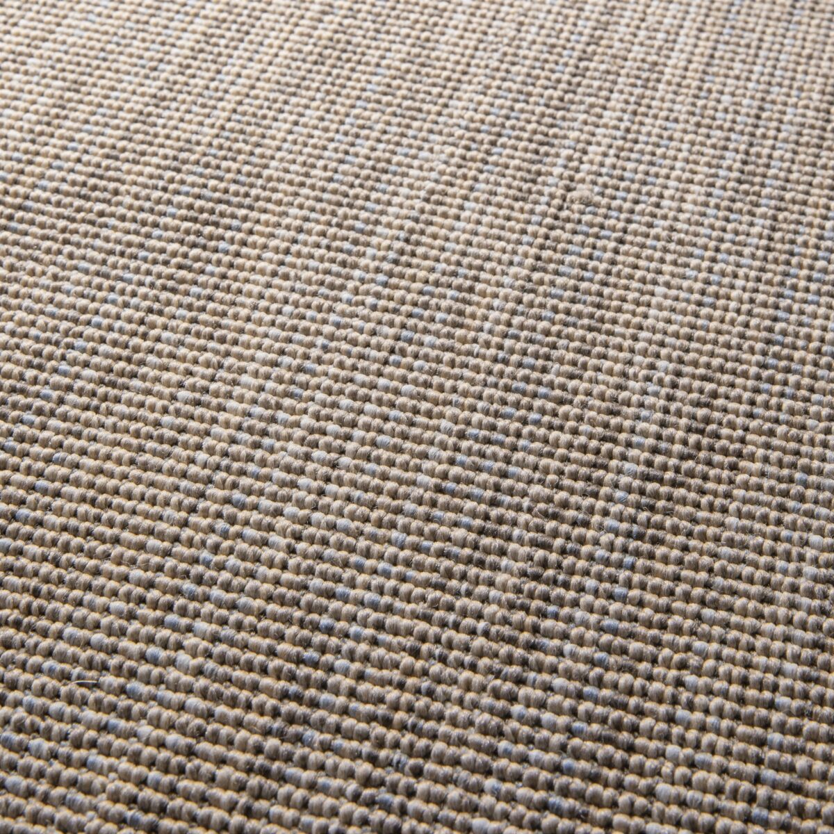 Designer terrasseteppe. Nydelig håndlaget I sand farget