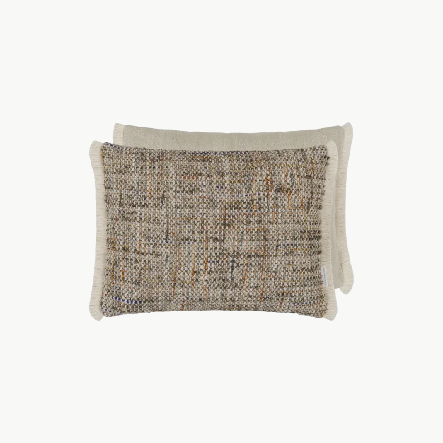 Pradelles Zinc pyntepute fra Designers Guild – elegant tweedstruktur i nøytrale toner med kobber og nøttefarger. Perfekt som dekorativ sofapute.