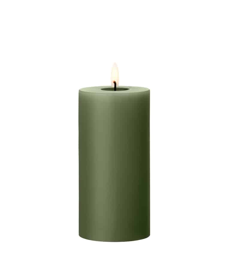 Eksklusivt LED-kubbelys fra Ester & Erik i elegant design med naturtro flamme og matt finish. Gir varm og stemningsfull belysning – helt uten åpen ild.