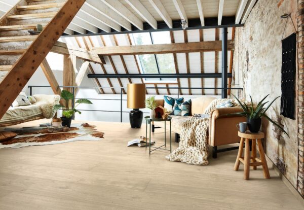 Parkett Eik Hvit Autentisk børstet Ultramattlakk – lyst og luftig interiør med rustikke detaljer (Meister)