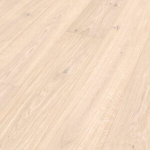 Nærbilde av Parkett Eik 1-stav plank Hvit børstet Autentisk Ultramattlakk – levende struktur og lys hvit eikefarge (Meister)