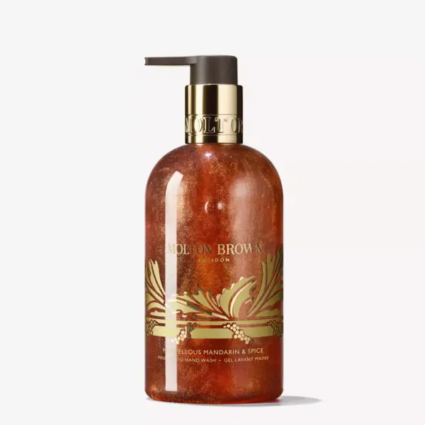 Molton Brown Marvellous Mandarin Spice flytende håndsåpe 300 ml – frisk mandarin kombinert med varme kryddertoner. Mild, duftfull og elegant håndvask.
