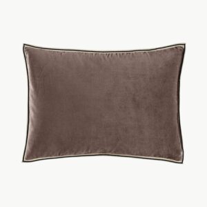 Pyntepute i mørk brun tone med kontrastkant, 40 x 55 cm