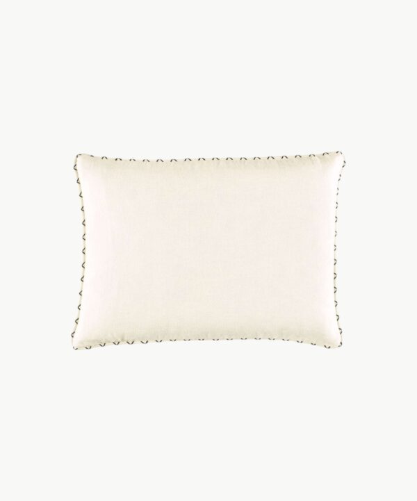 Pyntepute Gaia Brume Coco 40x55 fra Élitis i lys tone