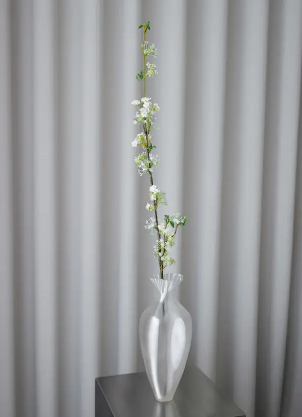 Kunstig snow willow gren hvit fra Bloom Objects naturtro dekorasjon