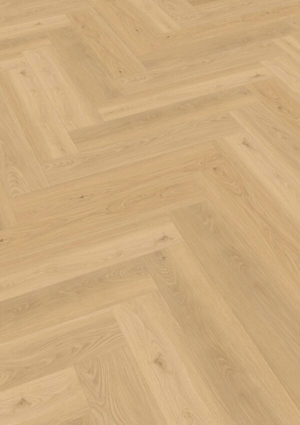 Klikkvinyl gulv i lyst eikedekor lagt i fiskebensmønster