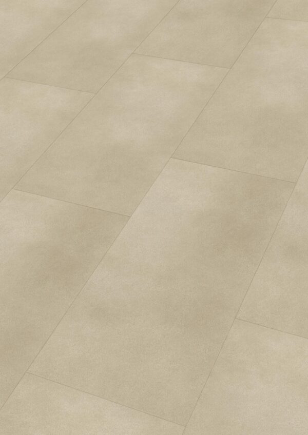 Klikkvinyl flis i beige steinlook med jevn overflate
