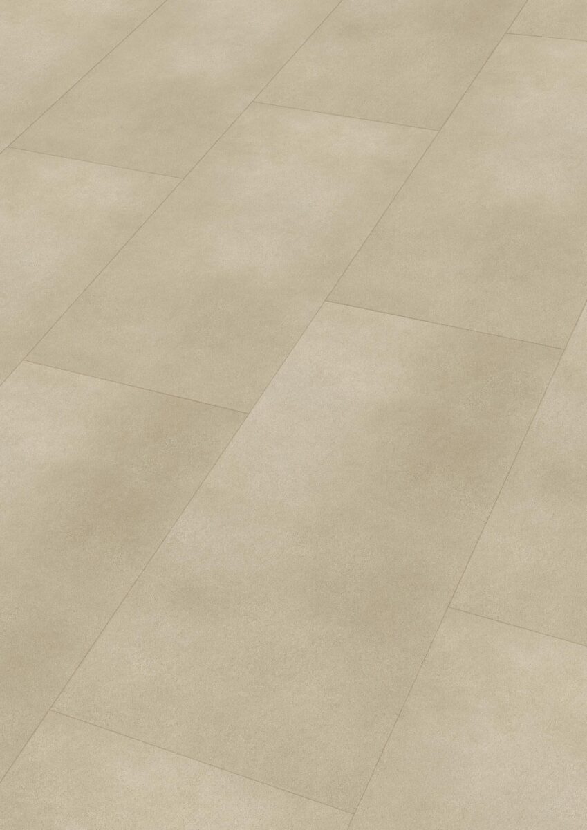 Klikkvinyl flis i beige steinlook med jevn overflate