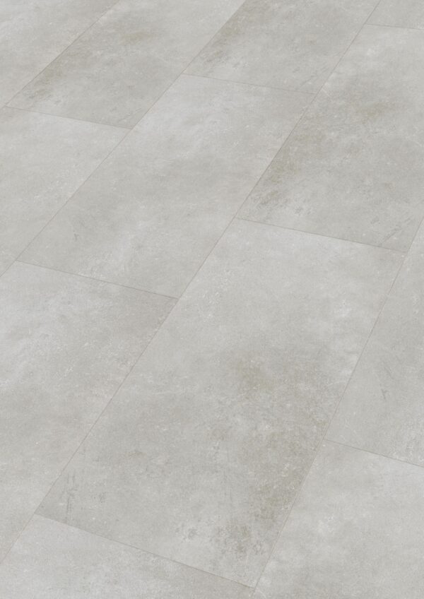 Klikkvinyl flis i grå steinlook med naturlig struktur