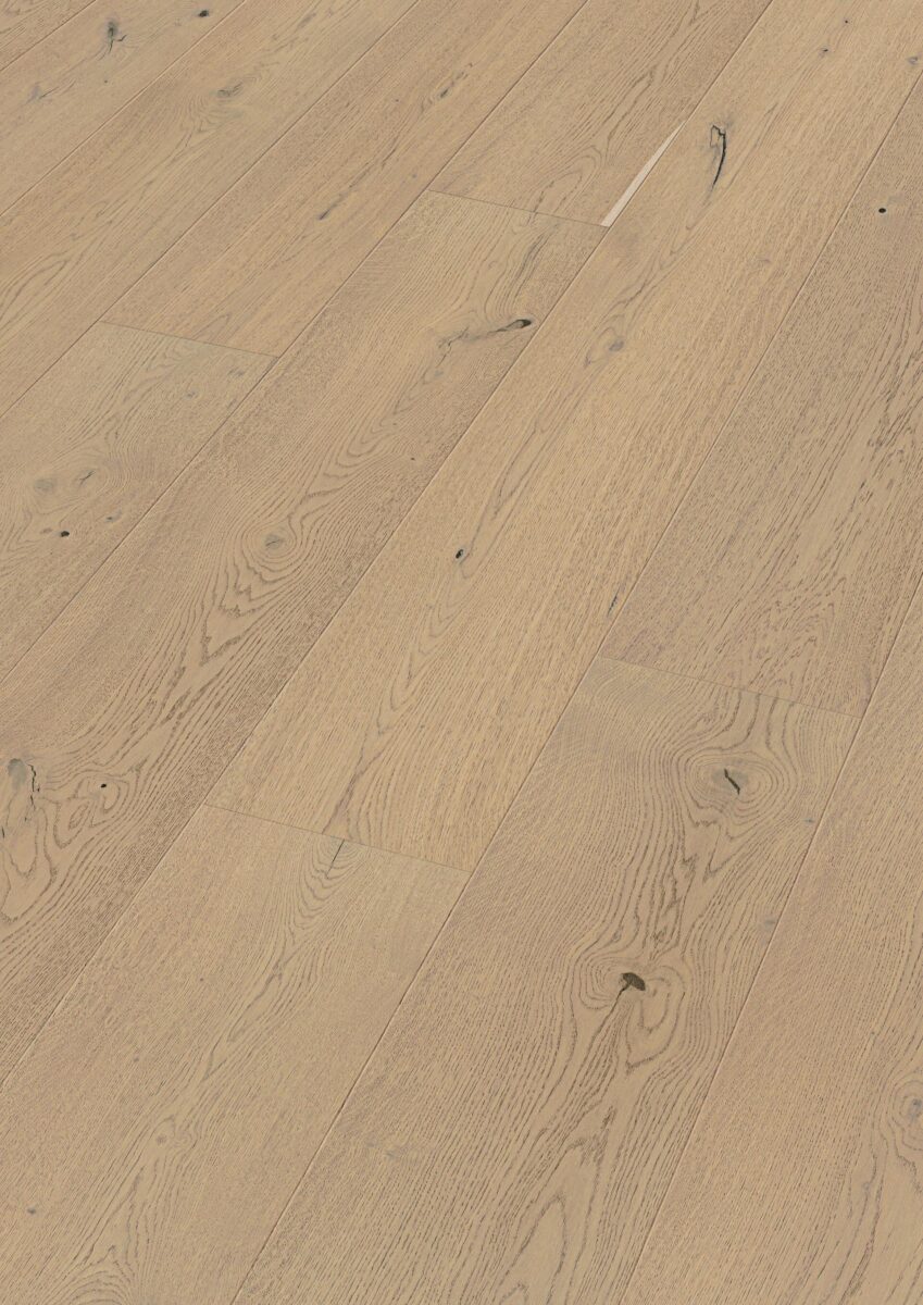 Herdet tregulv i eik Sand Grey Oak Authentic 20226 med brede planker og ultramatt overflate
