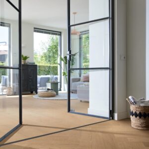 Herdet tregulv Lindura Clay Brown Oak Authentic 20225 – Brede Planker – Ultramattlakk - Bilde 4