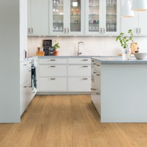 Maxwood XL herd et tregulv i eik natur med plankemønster, børstet overflate og medium nyanse