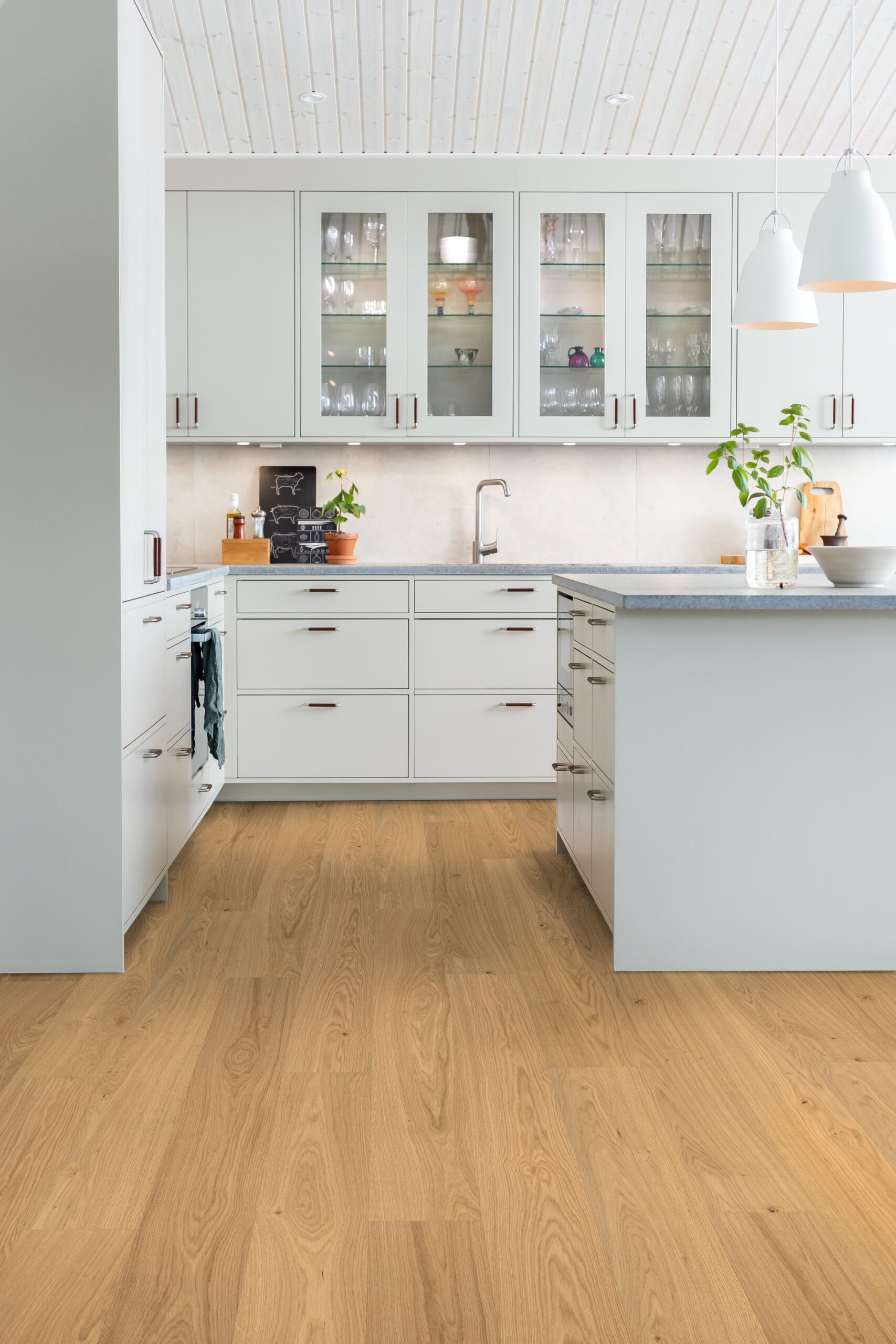 Maxwood XL herd et tregulv i eik natur med plankemønster, børstet overflate og medium nyanse