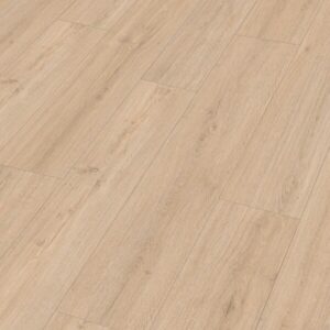 Lyst eikegulv med naturlig trestruktur og rolige åremønstre i Sand Cliff Oak