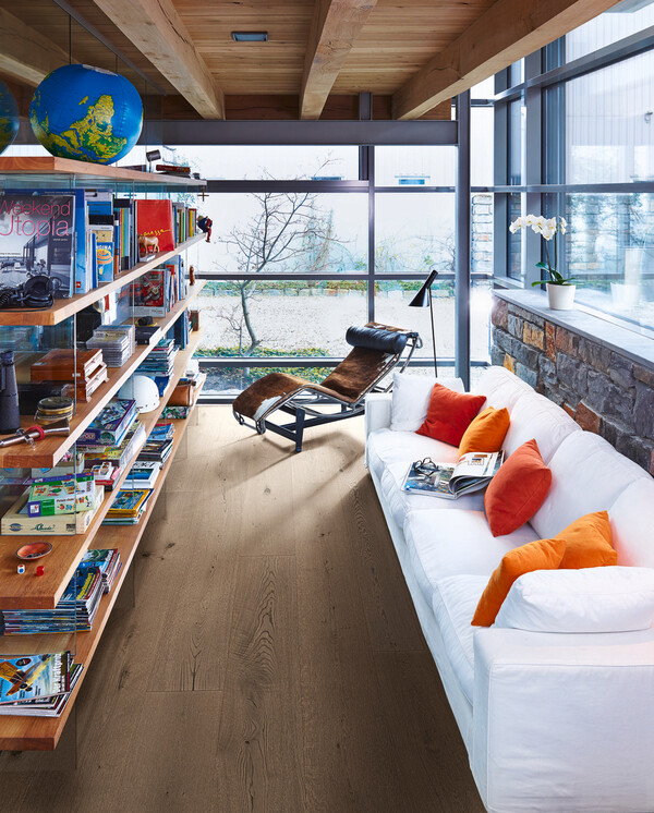 Herdet tregulv i eik Meister Lindura Clay Grey Oak 08901 – 1-stavs brede planker naturlig oljet