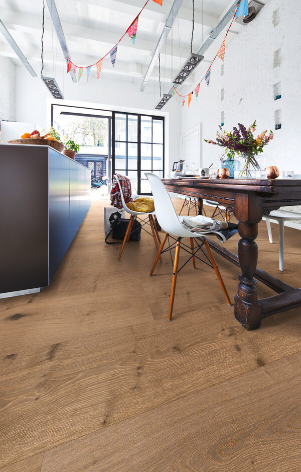 Herdet tregulv i eik Meister Lindura Oak Authentic Greige 08905 – brede 1-stavsplanker naturlig oljet