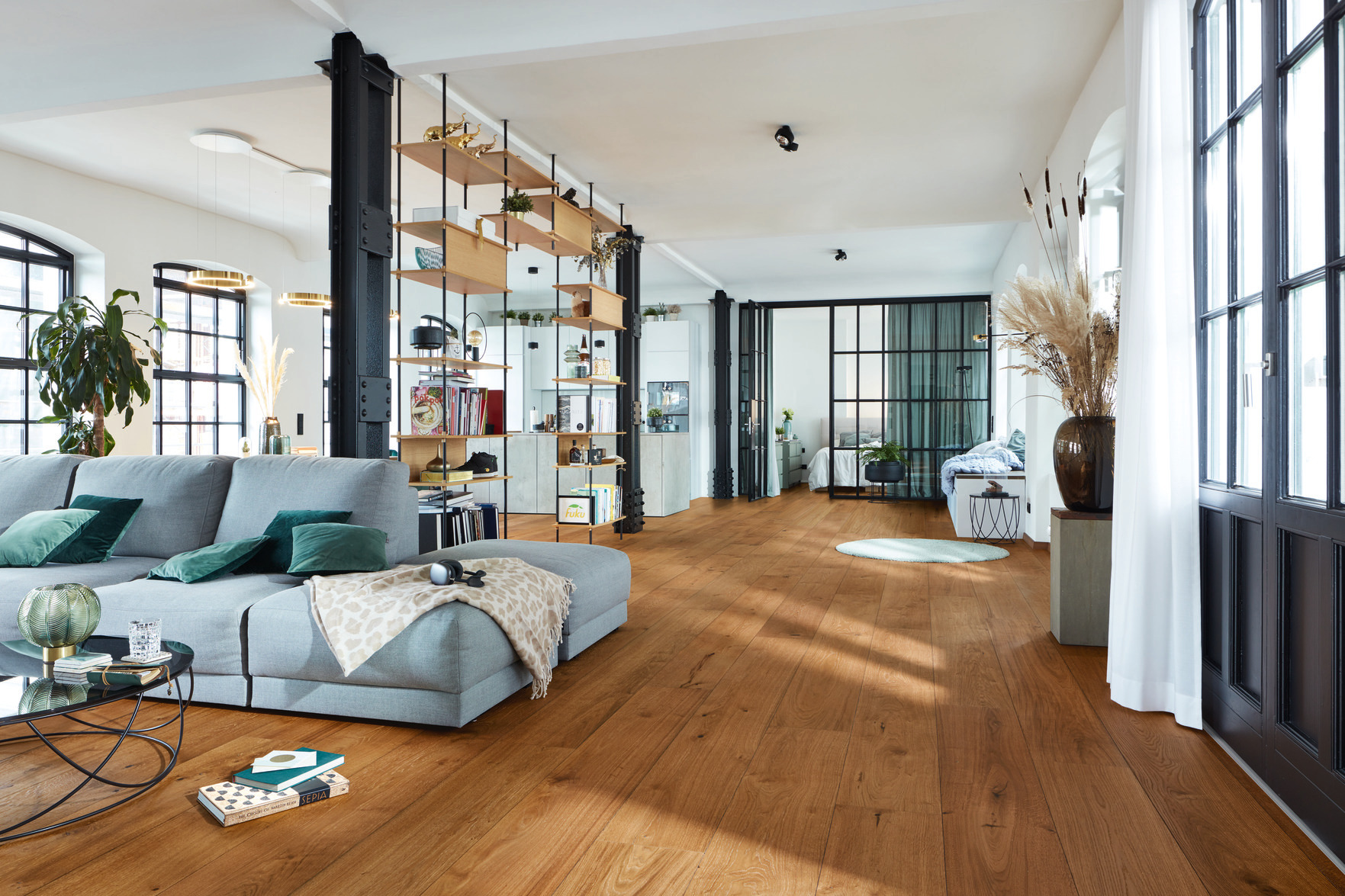 Herdet tregulv Lindura Oak Authentic Chestnut Brown 08911 – Brede Planker – Naturlig Oljet - Bilde 2