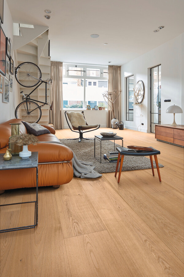 Herdet tregulv Lindura Natural Light Oak 08918 – Klassiske Brede Planker – Ultramattlakk