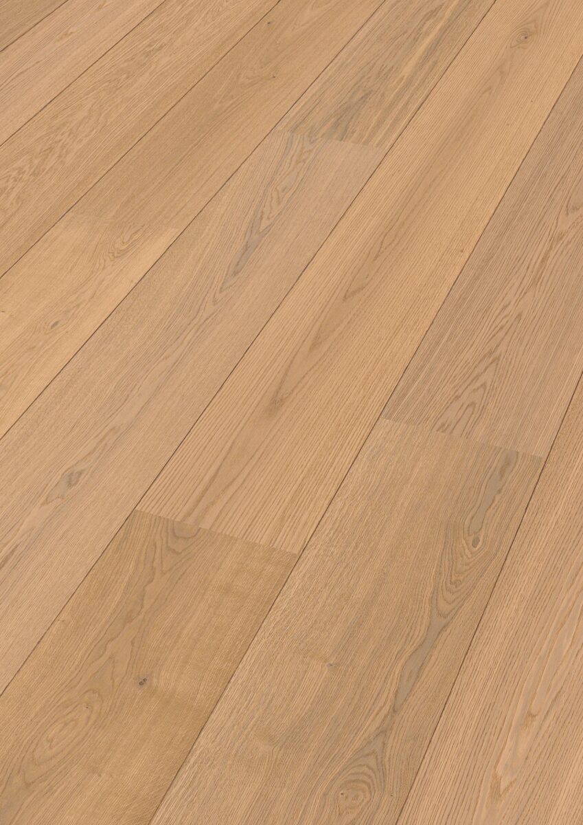 Herdet tregulv Lindura Natural Light Oak 08918 – Brede Planker – Ultramattlakk