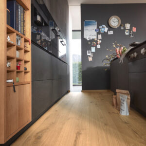 Herdet tregulv Lindura Pure Oak 08921 autentisk – Klassiske Brede Planker – Ultramattlakk - Bilde 3