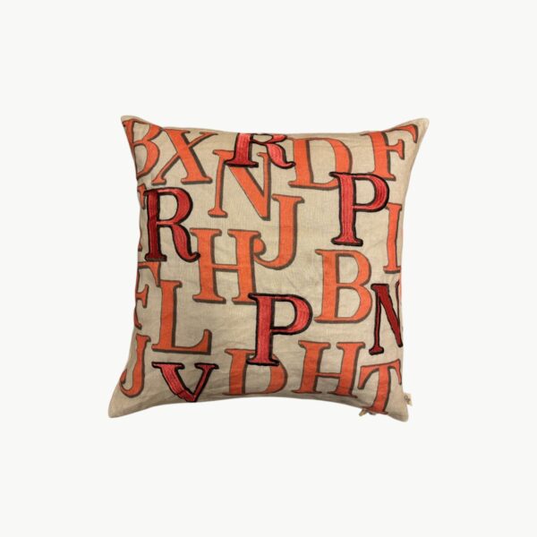 John Derian Alphabet Parchment Cushion Pyntepute 48 50x50 - Bilde 1