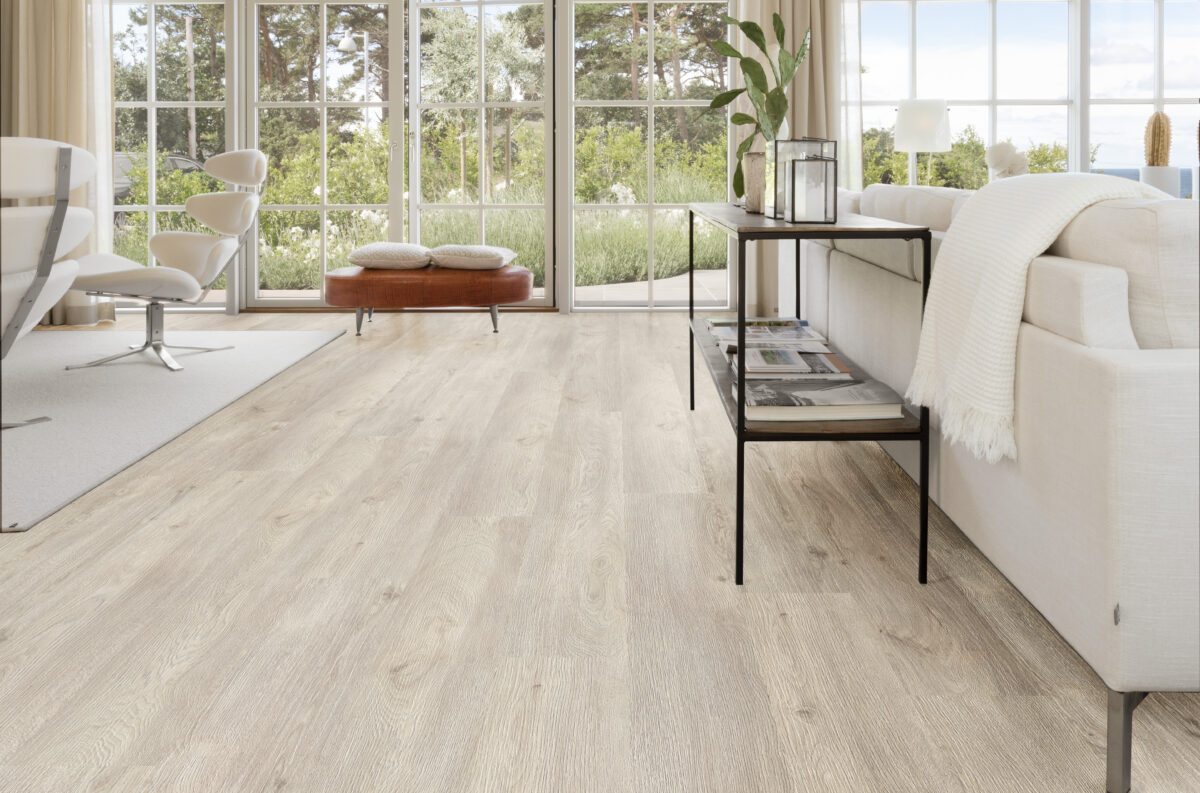 Klikkvinyl med kork Eik Blond med lys eikelook og naturtro trestruktur