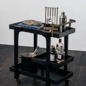 Boston bartralle i sort med flere hyller og hjul