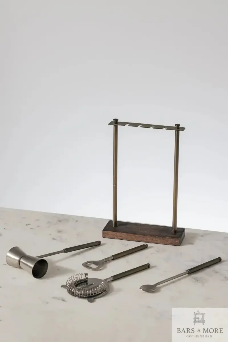 Bars & More Coruna Barsett Akasie og messing
