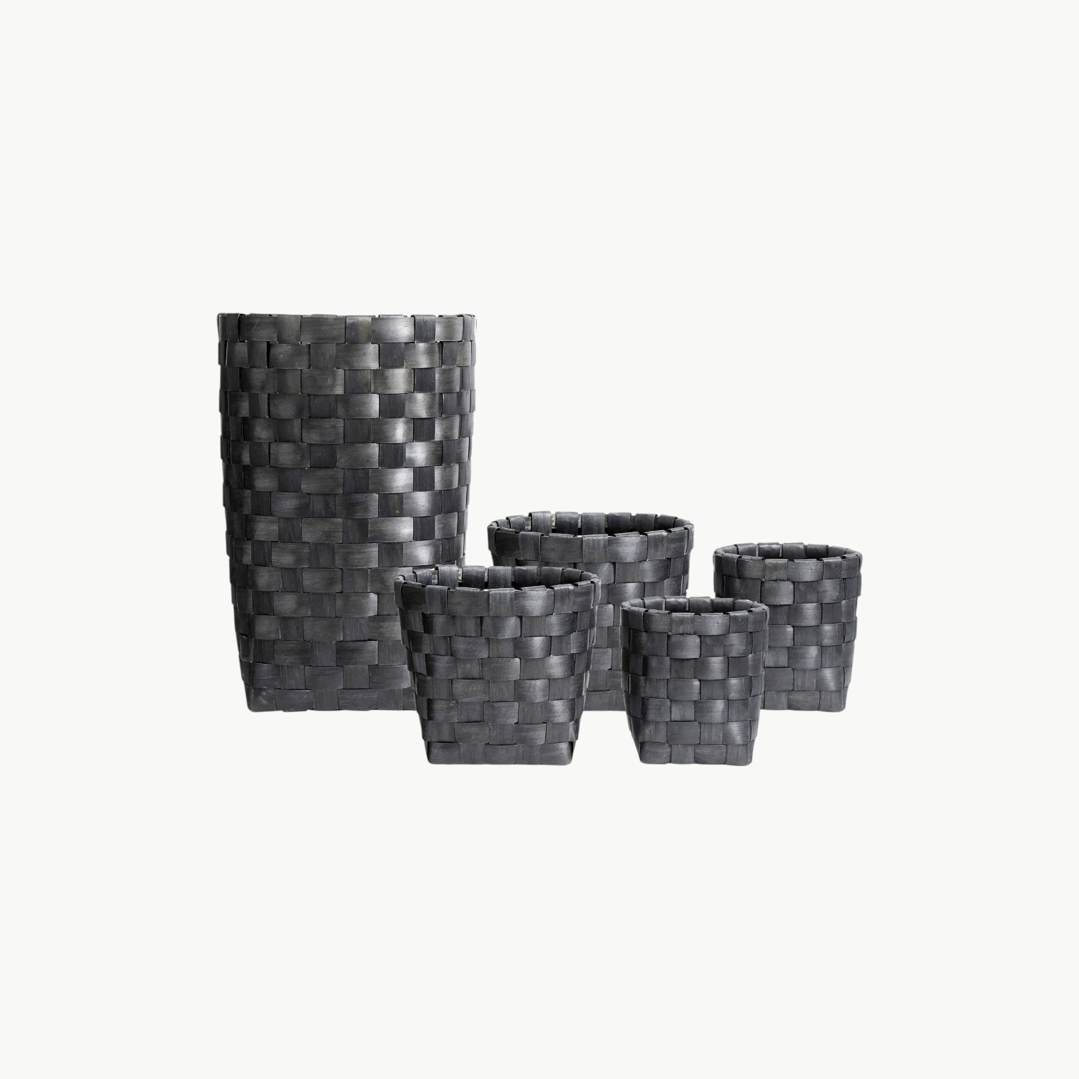 Flettede oppbevaringskurver i sort chipwood