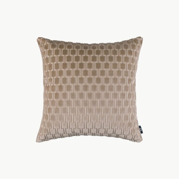 Pyntepute Bakerloo 50 x 50 cm med geometrisk mønster i beige toner