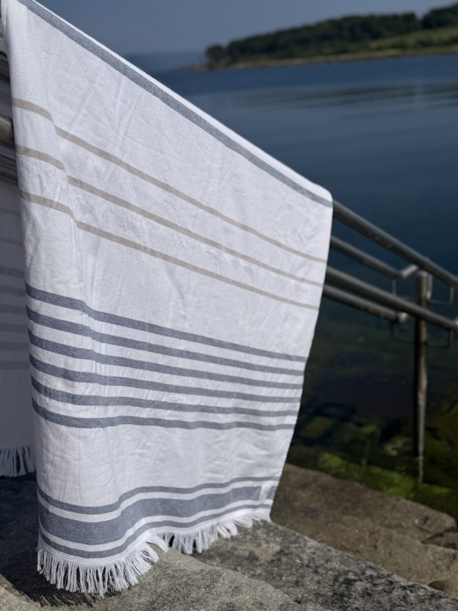 Halvor Bakke Bloubergstrand Håndkle 100x180cm