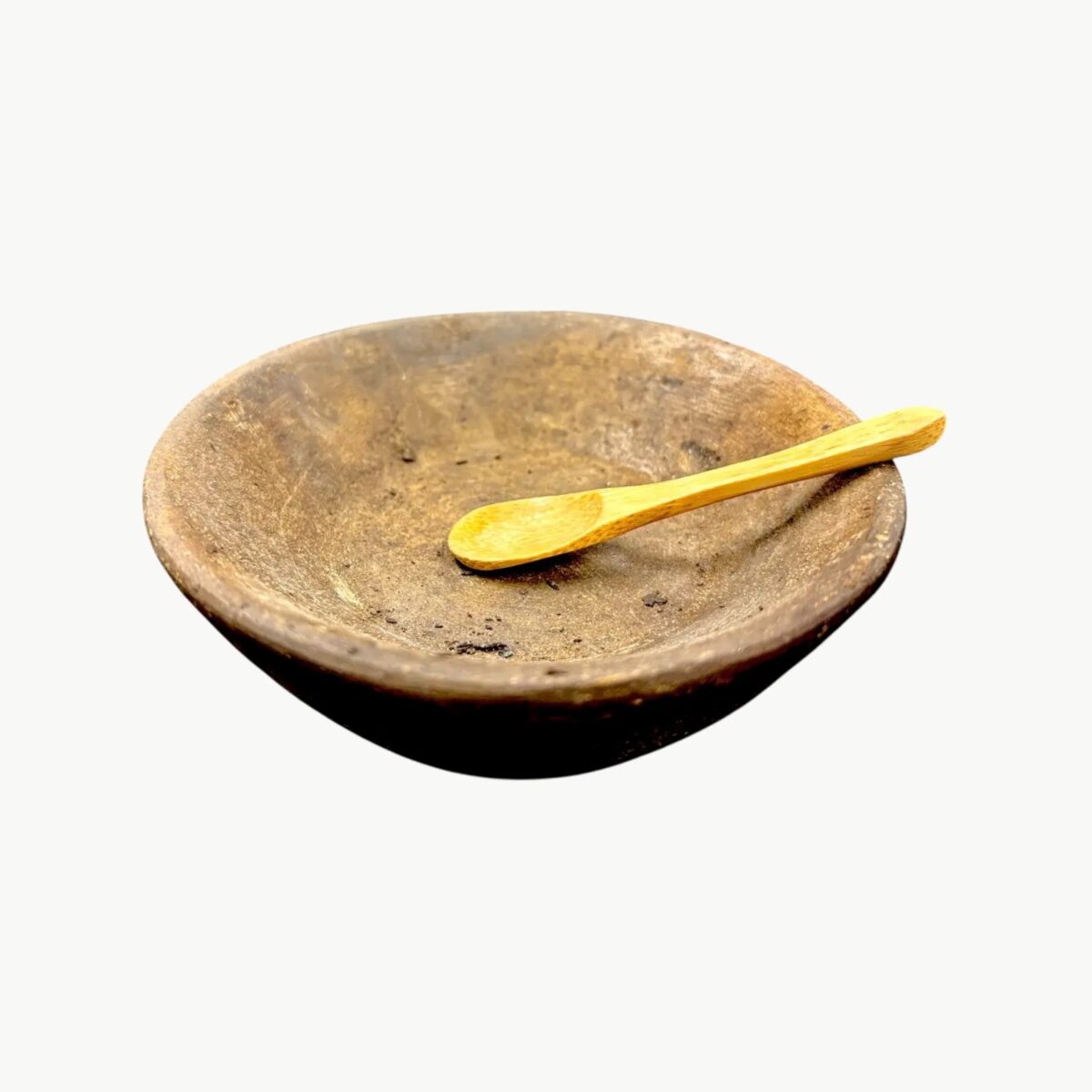Rund vintage marmorskål i varm strågul tone med patinert overflate