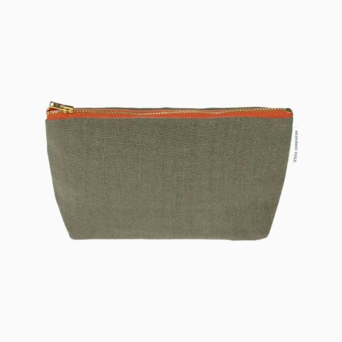 Brera Lino washbag i Walnut fra Designers Guild, liten toalettmappe i vasket lin med glidelåslukking.
