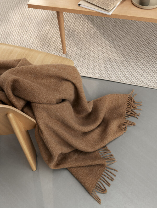 Falketind Ullpledd Lys Karamell 120x180cm