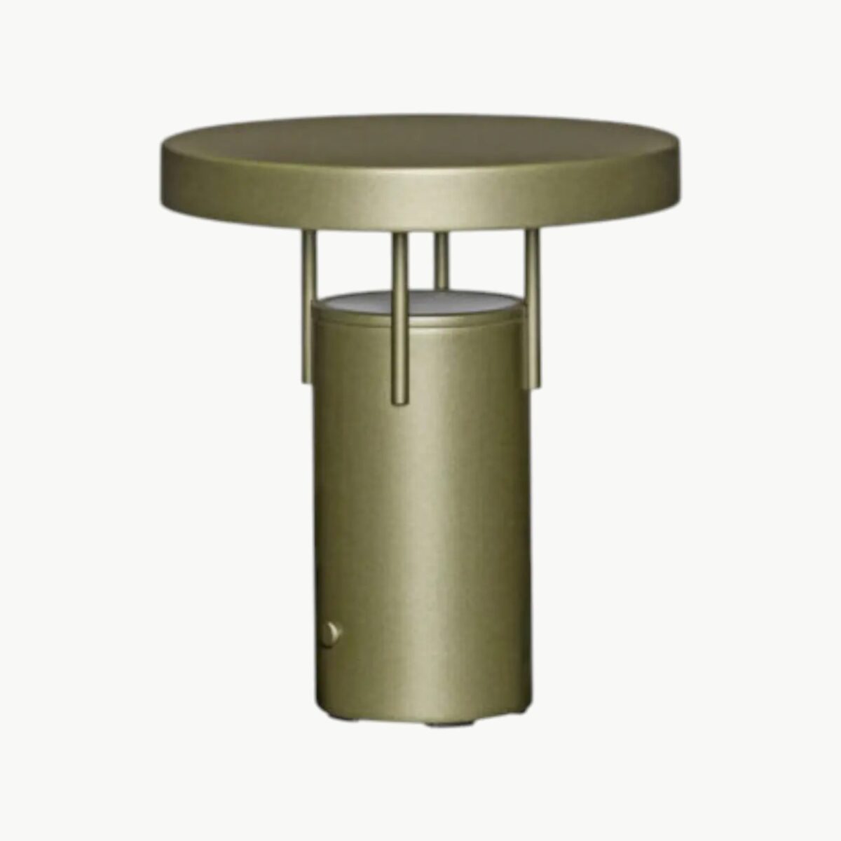 BringMe oppladbar bordlampe Mini i Metallic Dark Green fra Hübsch, dimbar og bærbar lampe i metall med integrert LED.