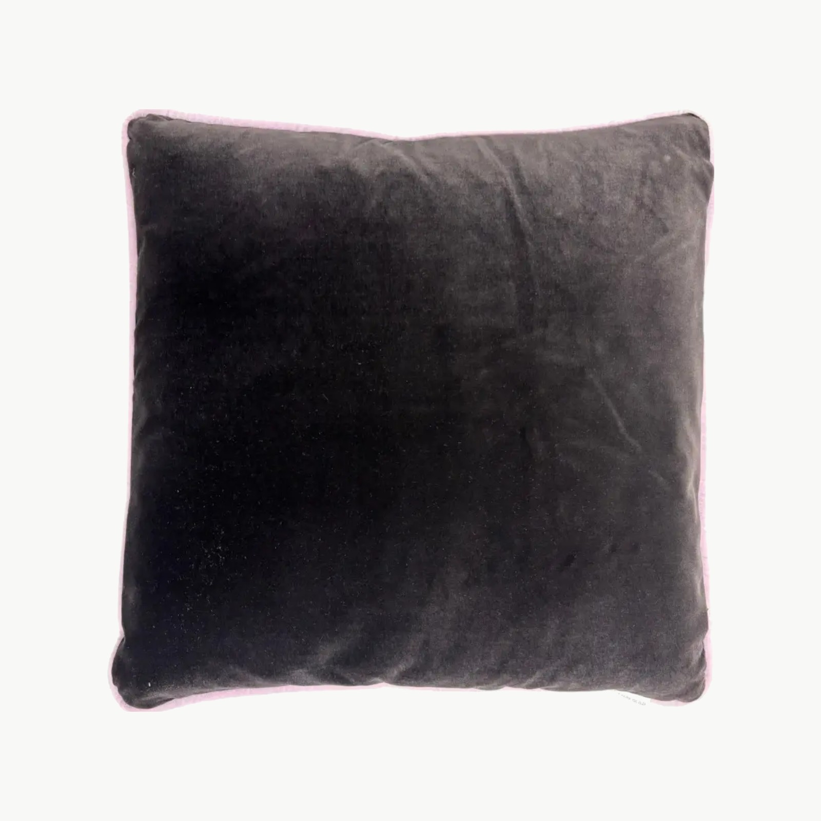 Designers Guild pyntepute i mørk grå tone 50x50