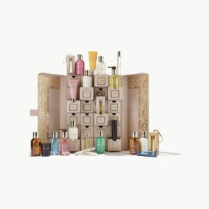 Molton Brown Advent Kalender – 24 luksuriøse produkter med duft og pleie. En elegant julekalender fylt med britisk velvære og eksklusivitet.