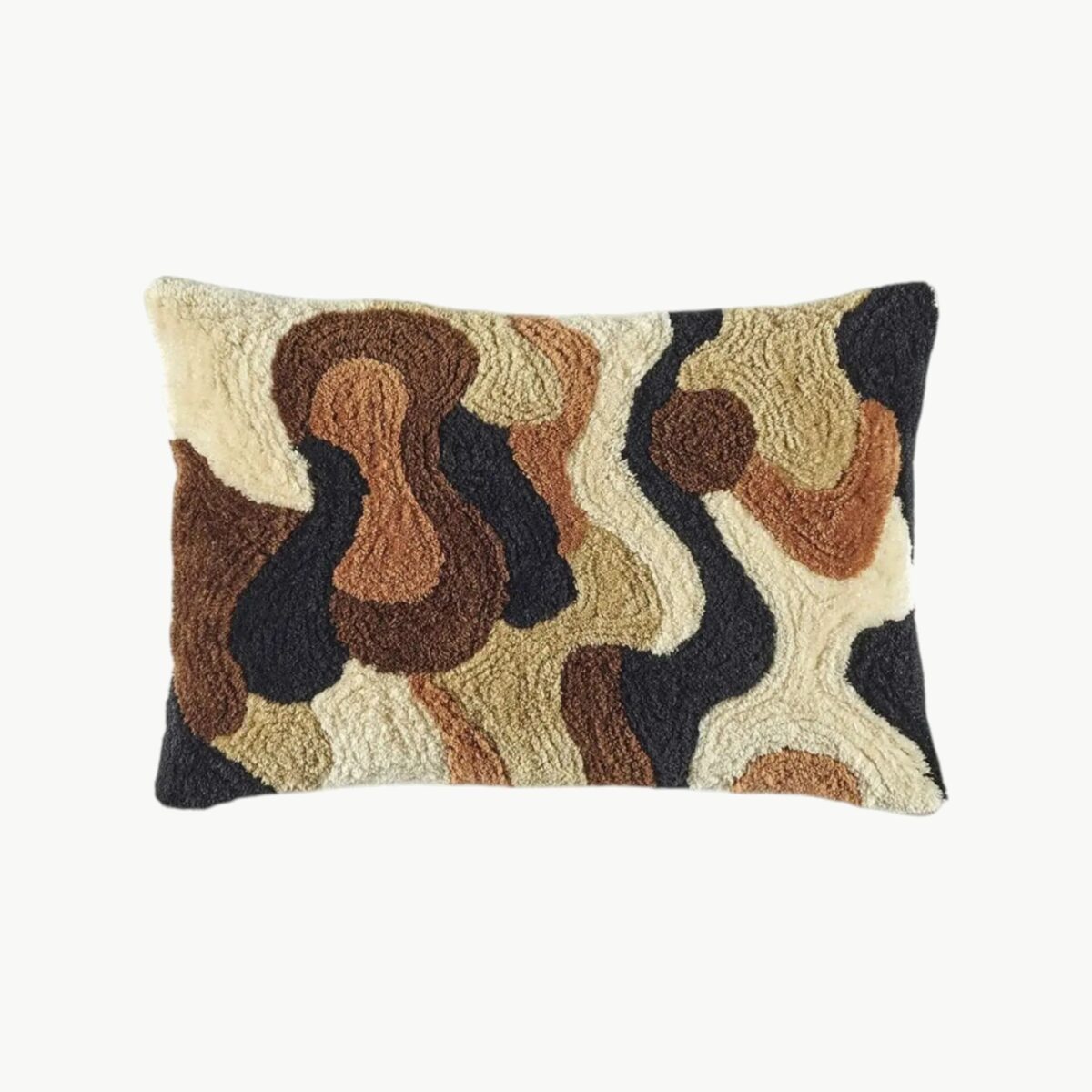 Pyntepute med abstrakt mønster i brune, beige og mørke toner, 30 x 45 cm
