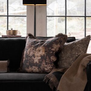 Artwood Rosehill Putetrekk Brun med Frynser 60×60 cm