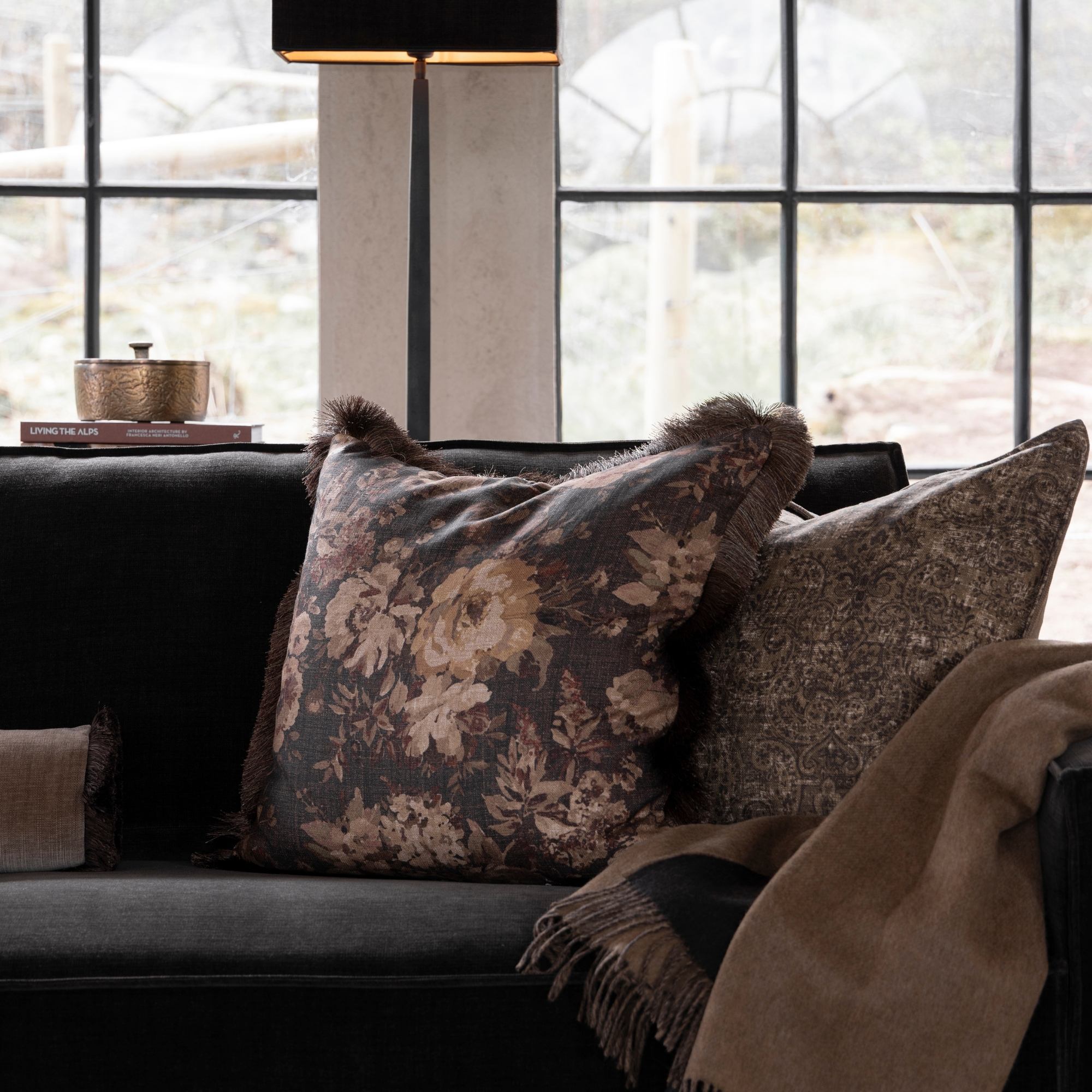 Artwood Rosehill Putetrekk Brun med Frynser 60×60 cm